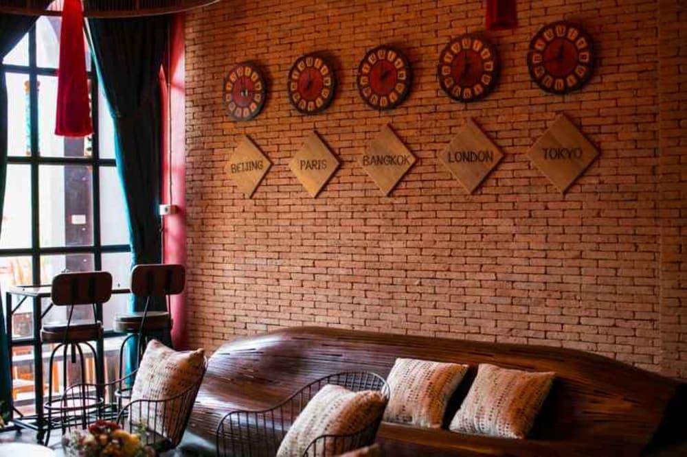 The Guest Arak Boutique Hotel